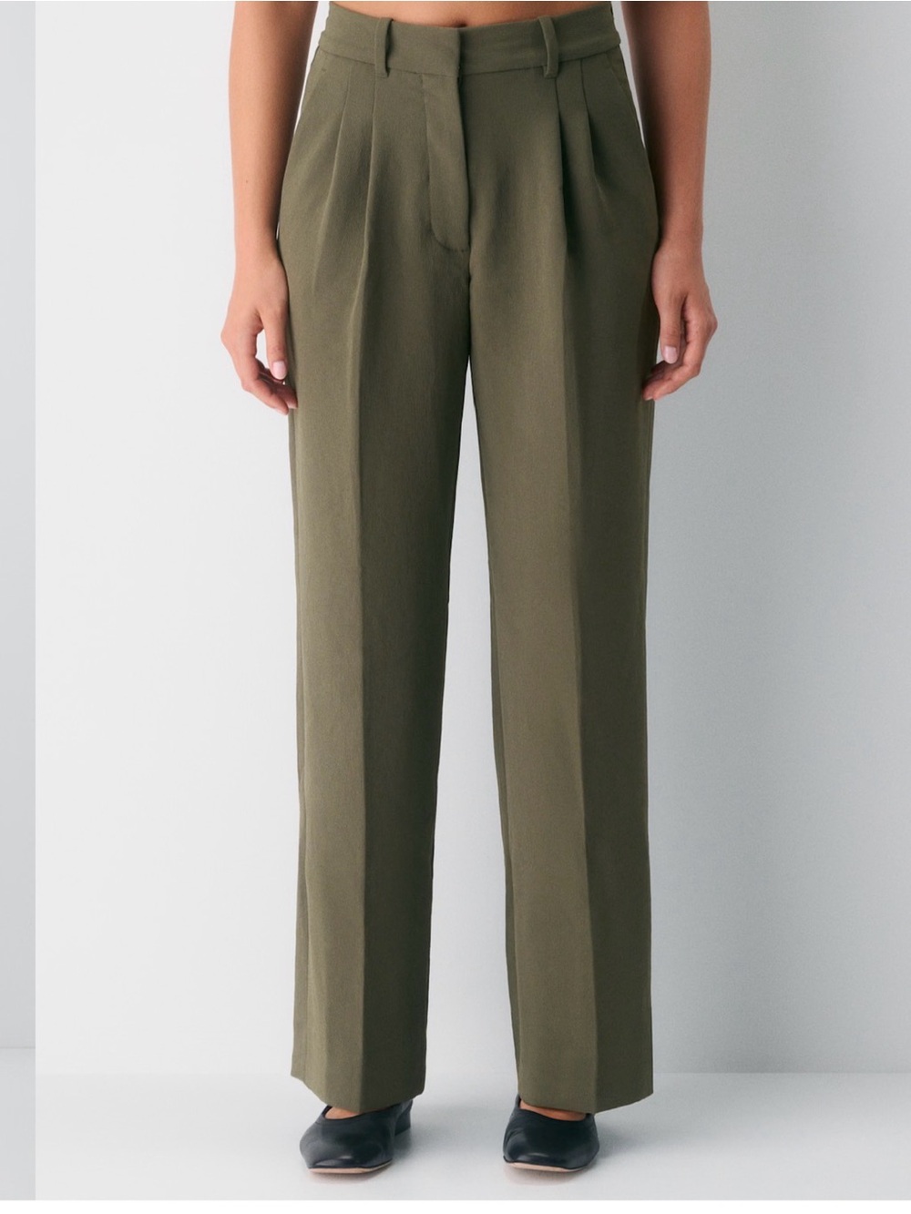 Aritzia Effortless Pant Size 0 NWT